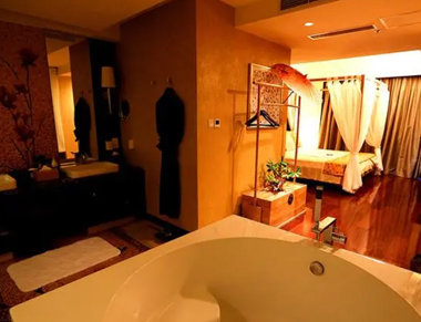 上海黄浦区养生会所的黄昏恋：当爱情遇上八十岁